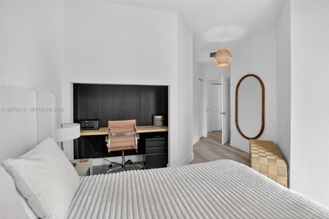 Building Photo - 20185 E Country Club Dr