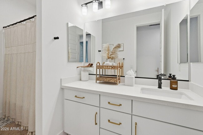 Building Photo - 5714 S Veneto