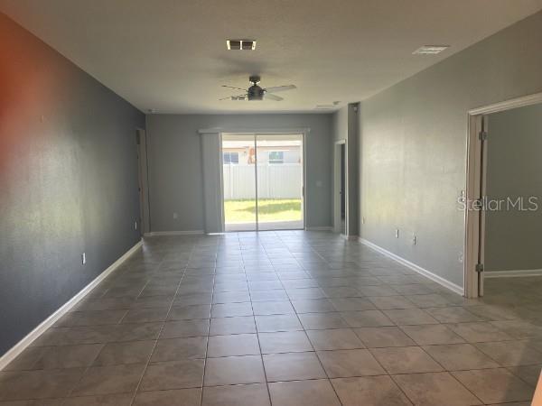 Building Photo - 1125 Saguaro St