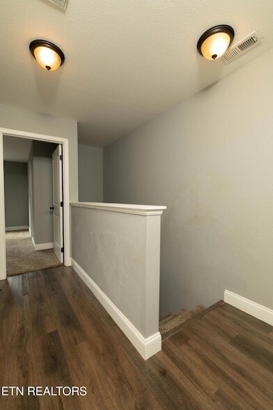 Building Photo - 924 Warrior Hill Dr