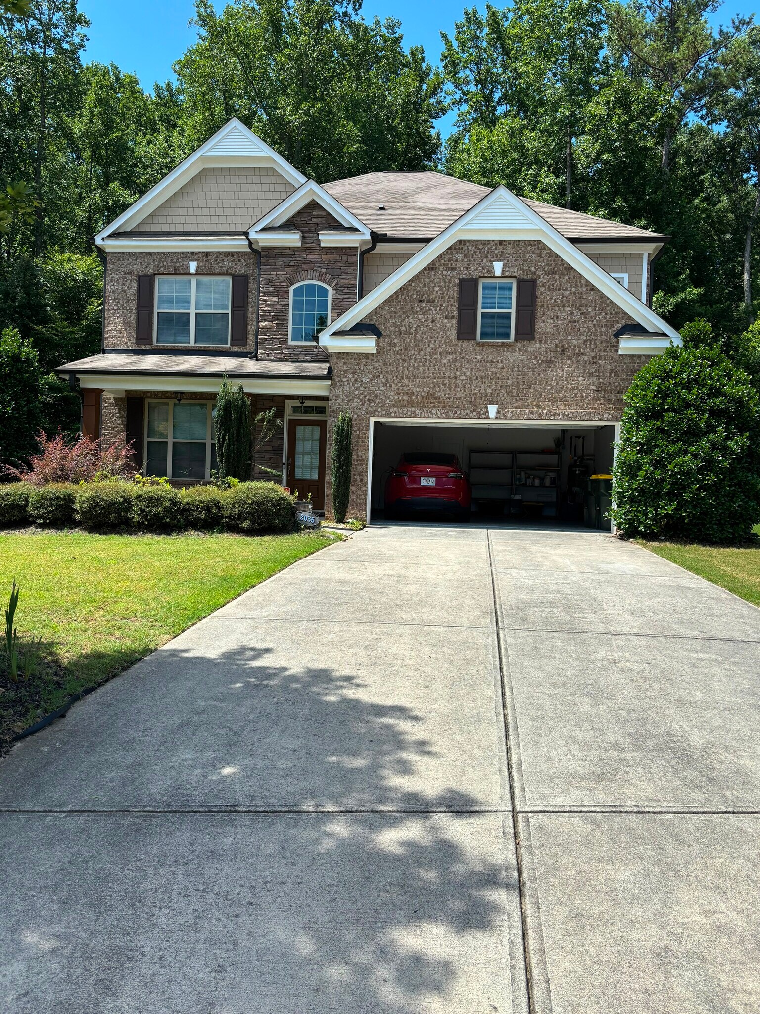 Building Photo - 2035 Davallia Ct