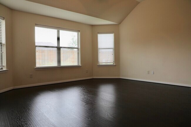 Building Photo - 2306 Snowy Egret Drive