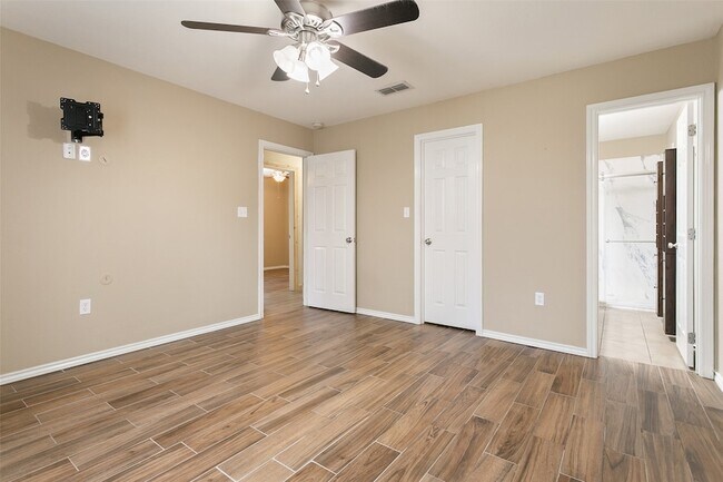 Building Photo - 608 Mesquite Dr