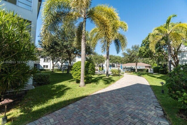 Building Photo - 1501 S Ocean Blvd