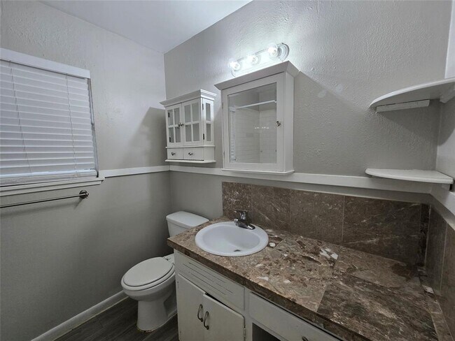 Building Photo - 4708 Red River St