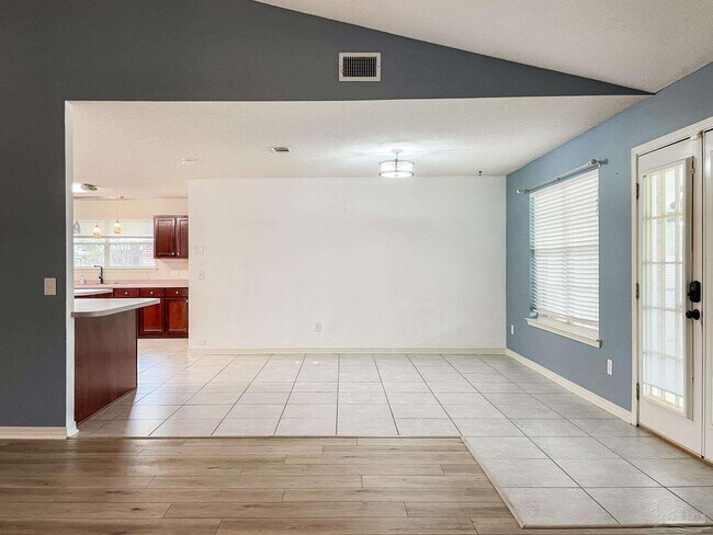 Building Photo - 7136 Fitzpatrick Rd