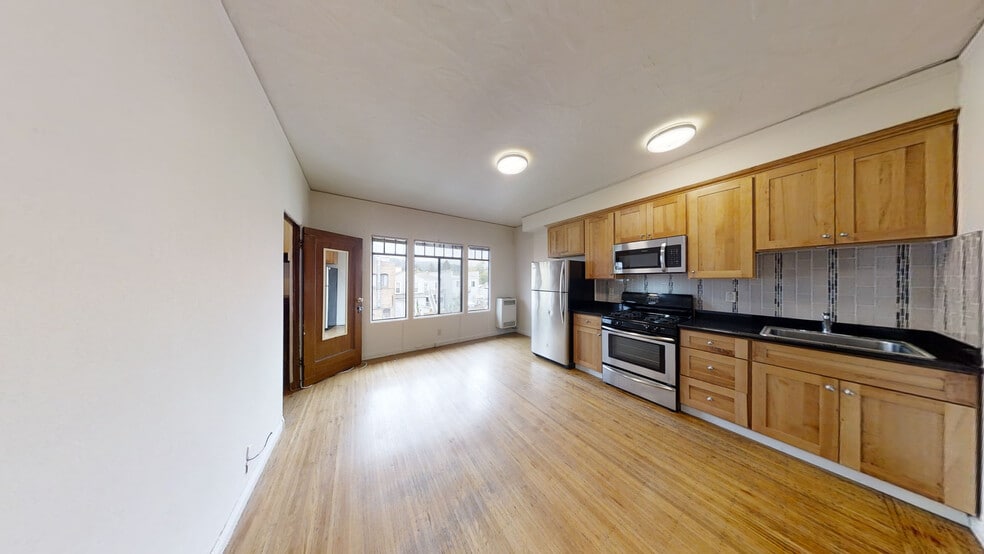 Building Photo - 2030 Dwight Way