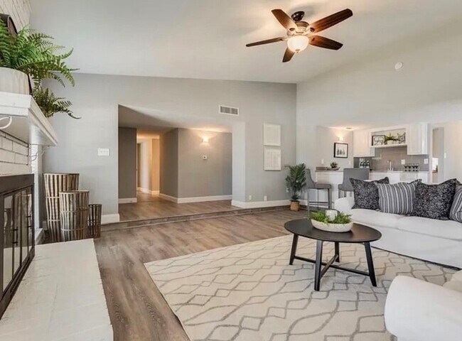 Building Photo - 6529 Chalk Ct