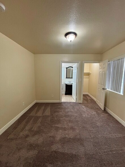 Building Photo - 1602 E 92nd St