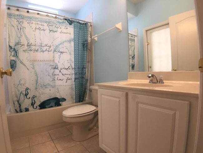 Building Photo - 909 Arbormoor Pl