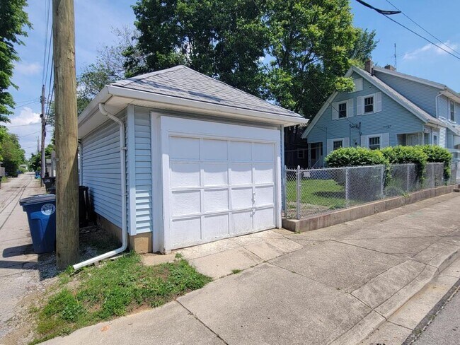 Building Photo - 1257 Creighton Ave