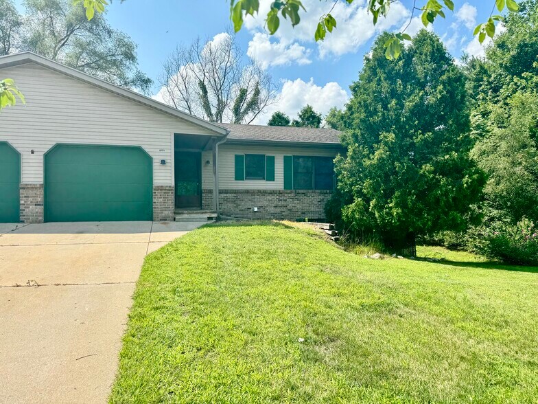 Building Photo - 6791 Pleasantview St NE