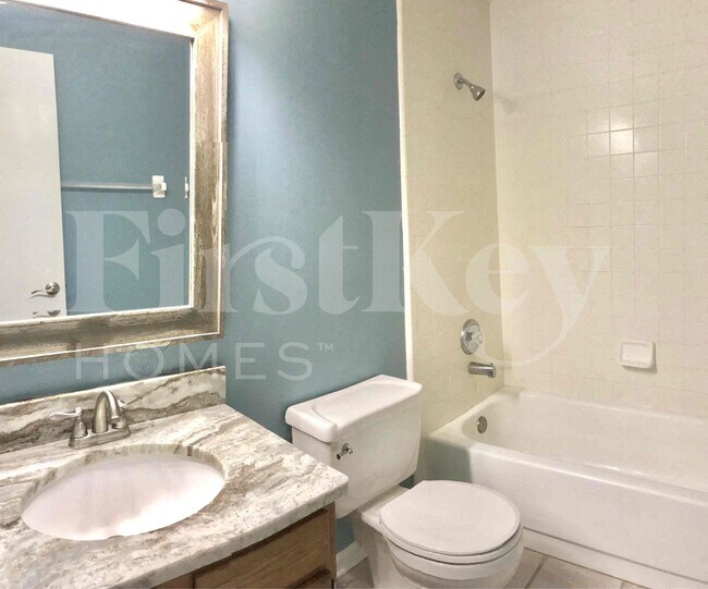 Building Photo - 10812 Carrington Ct