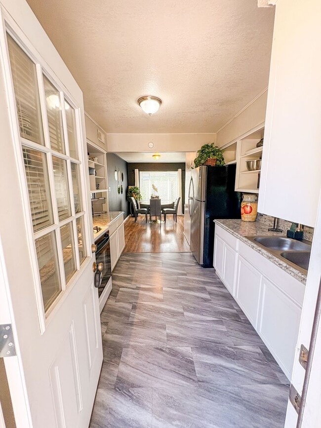 Building Photo - 1917 S 51st St