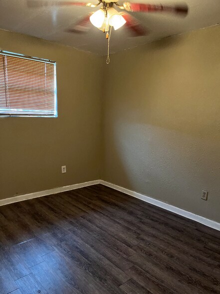 Building Photo - 1220 Cohen St