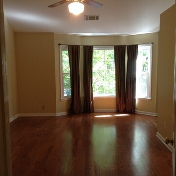 Building Photo - 2960 Woodruff Dr SE