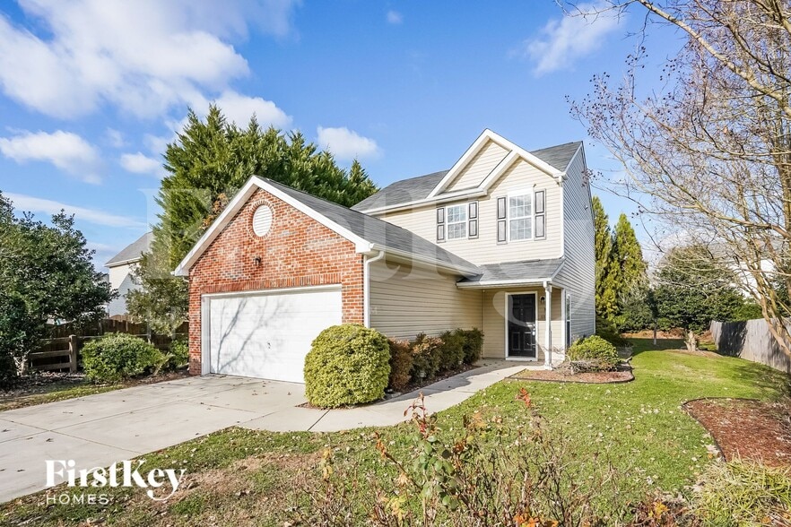 Building Photo - 6825 Winners Dr