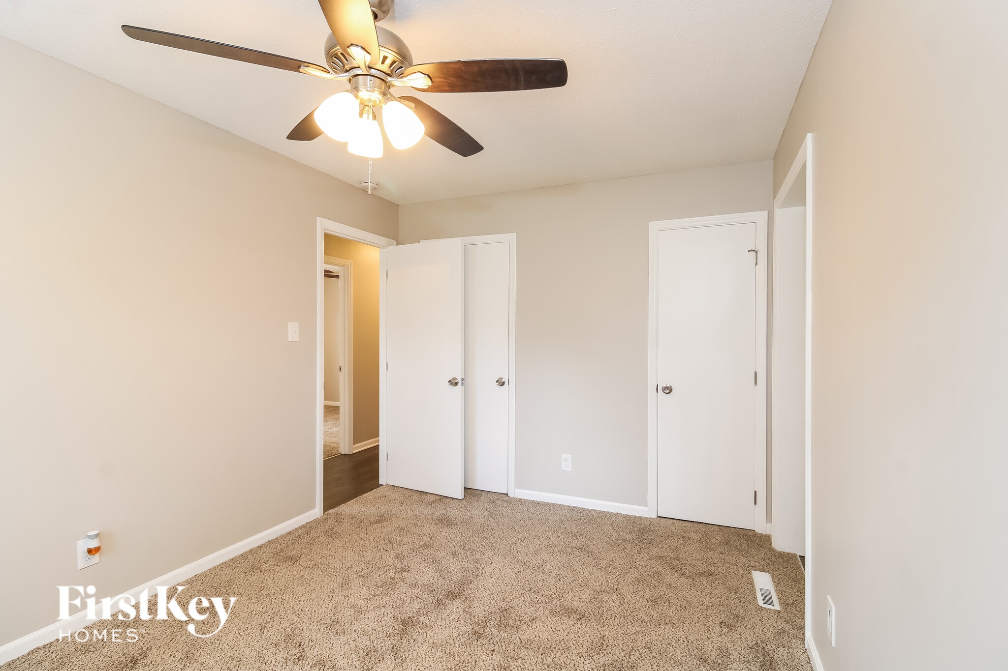 Building Photo - 4305 Sunnyside Dr