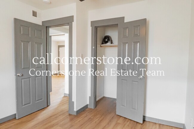 Building Photo - 940 S Arcadia St