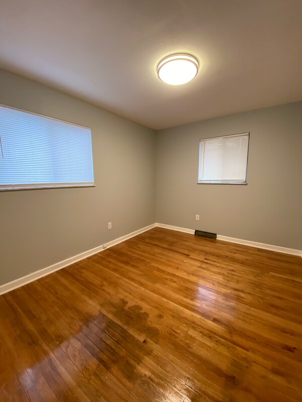 Building Photo - 2310 Tibbett St