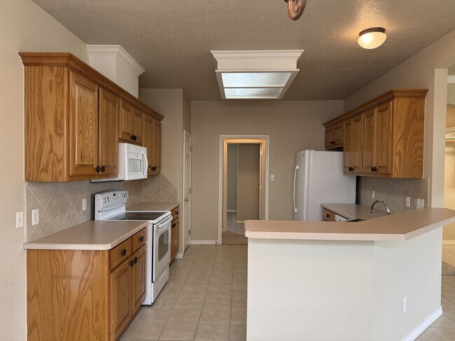 Building Photo - 223 Karten Ln