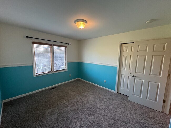 Building Photo - Beautiful 4 bedroom, 3 bath home in Macomb!