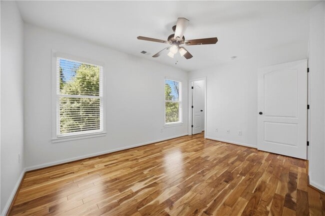 Building Photo - 455 Park Pl Ct