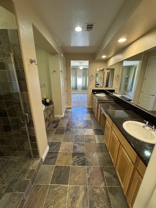 Building Photo - 851 Antilla Way