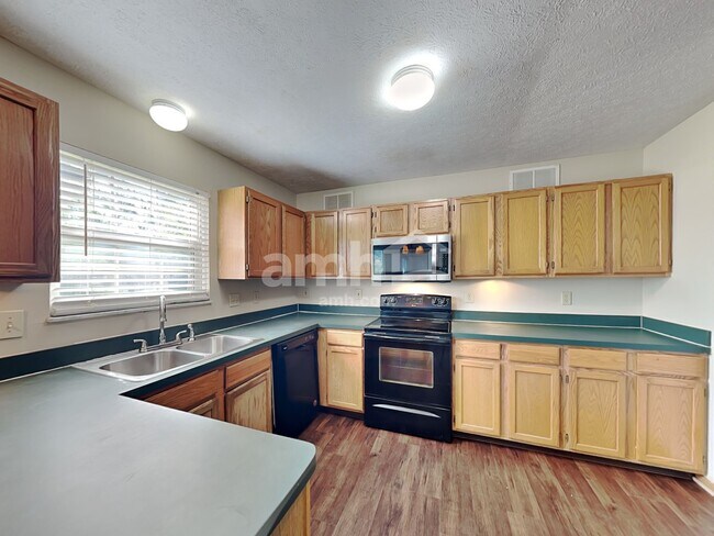 Building Photo - 3300 Darby Glen Blvd