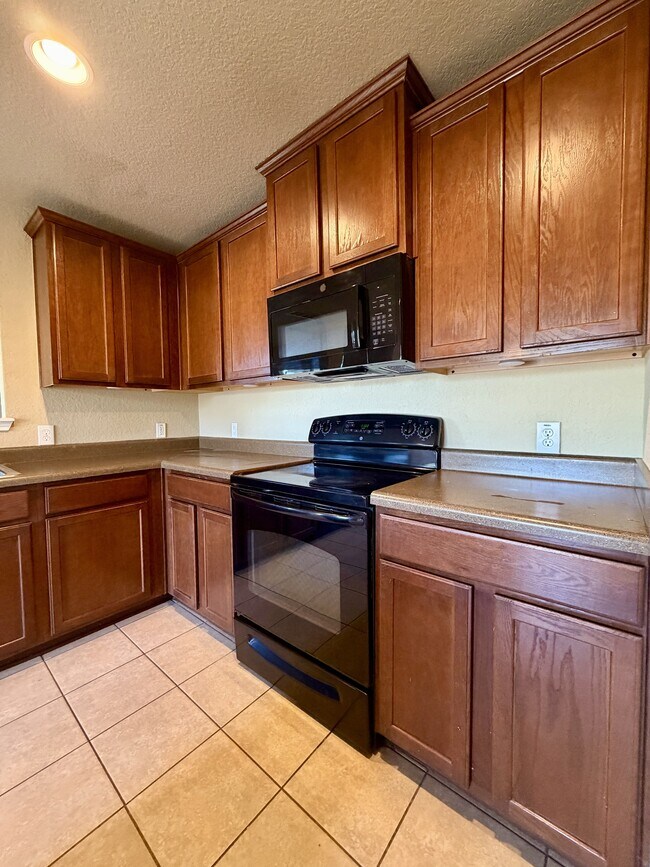 Building Photo - 7027 Fisherman Sky