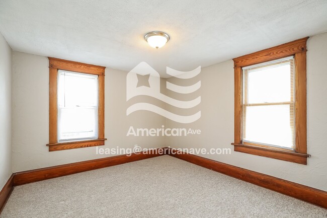Building Photo - 2074 16th St SW