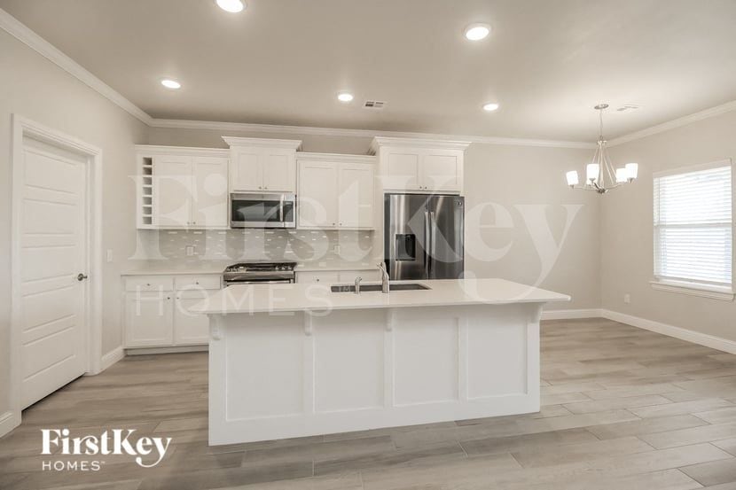 Building Photo - 11409 NW 100th Ct