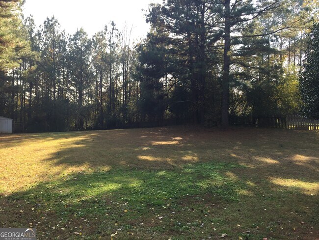 Building Photo - 20 Bridgewater Dr