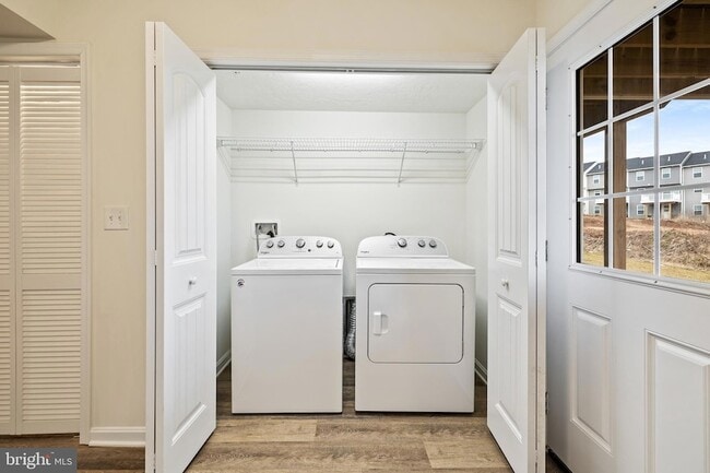 Building Photo - 22 Cadbury Dr