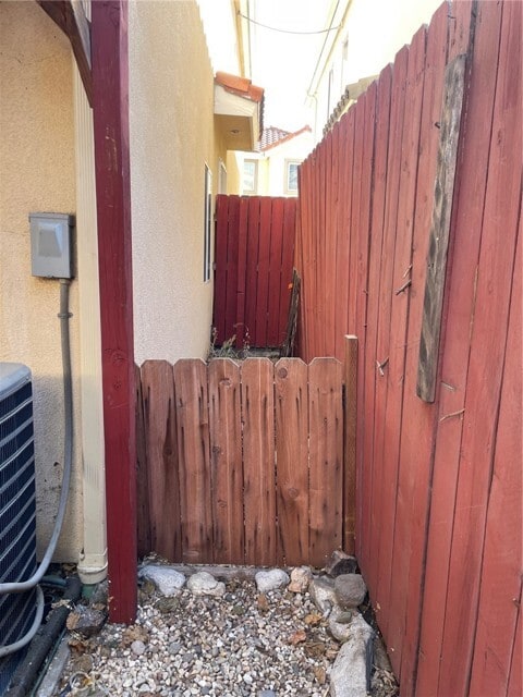 Building Photo - 8425 Burnet Ave