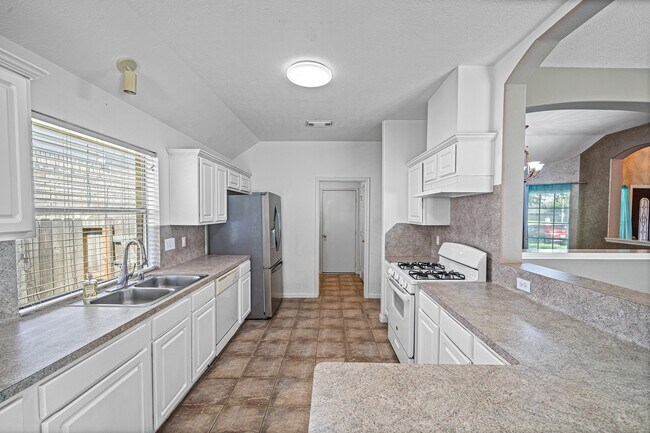 Building Photo - 12918 Stratford Mill Ln