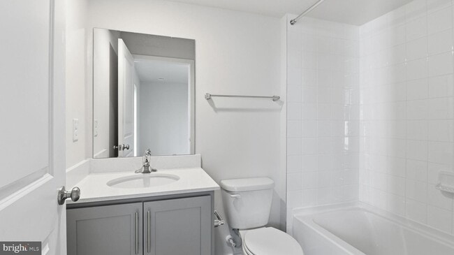 Building Photo - 466 Still Feather Ave