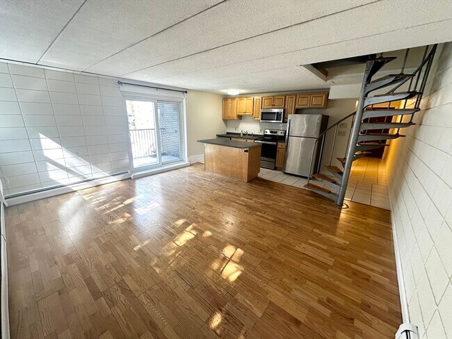 Building Photo - 26 Inman St