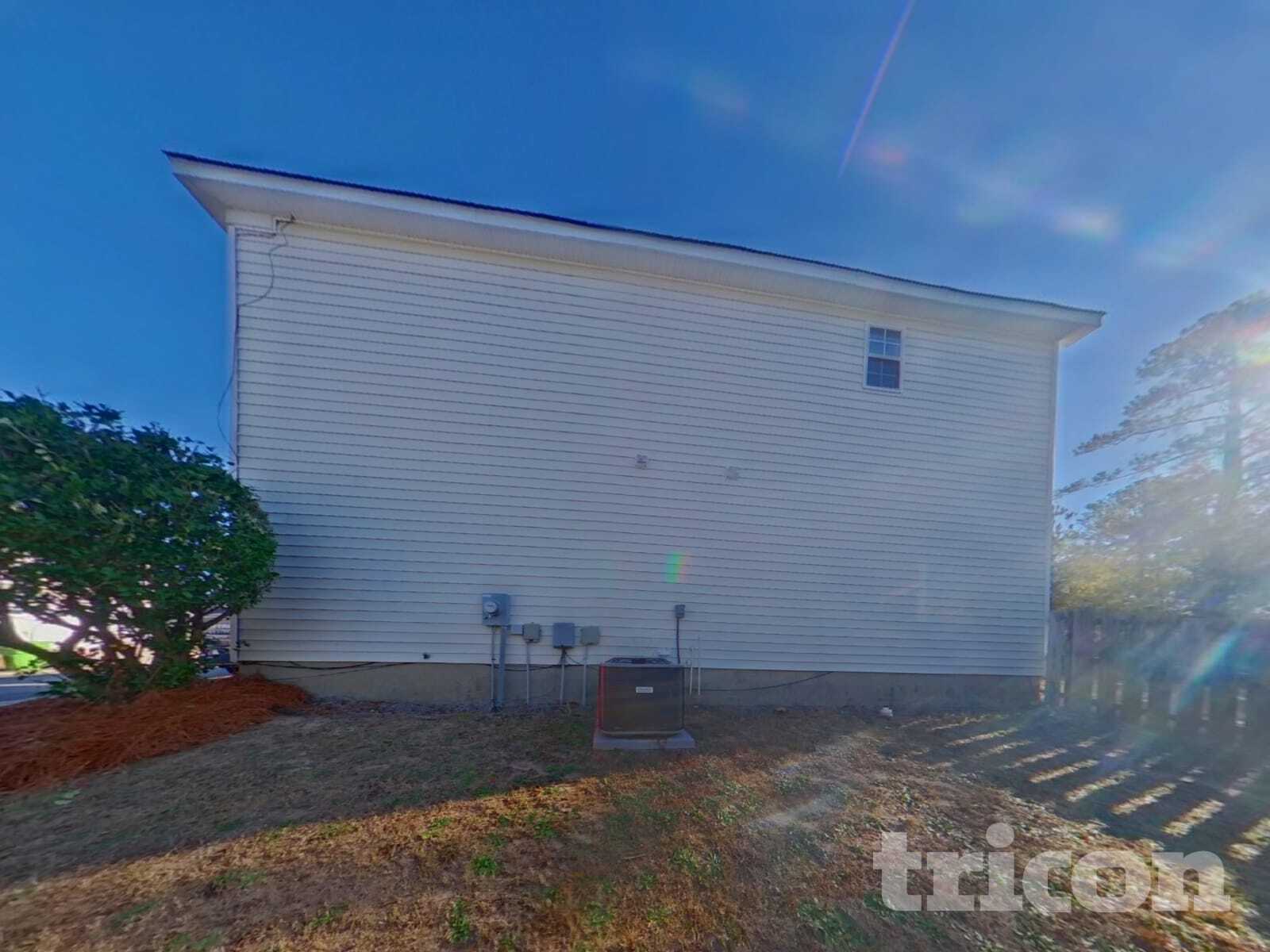 Building Photo - 2000 Lake Carolina Dr