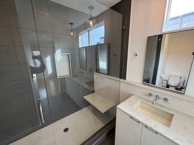 Building Photo - $500 off September! Call for details.