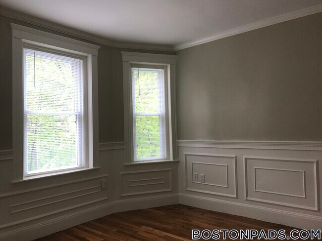 Building Photo - 49 Worthington St