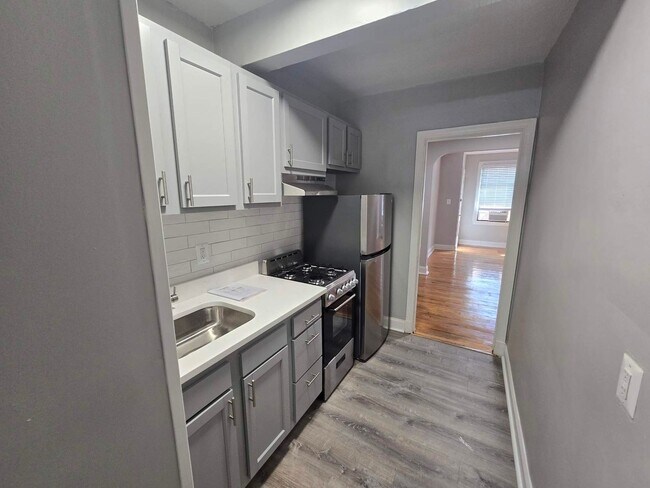 Building Photo - 1128 16th St NE