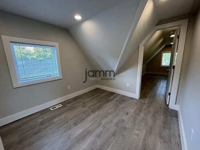 Building Photo - 1966 Randall Rd