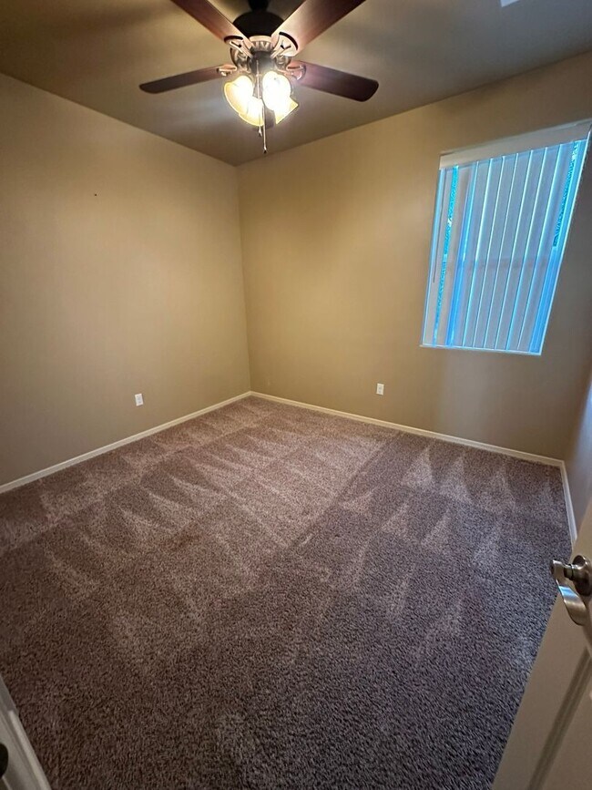 Building Photo - 4747 Zeno Pl