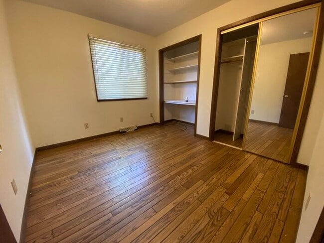 Building Photo - $2,700 | 4 Bedroom, 3.5 Bathroom Home | Pe...