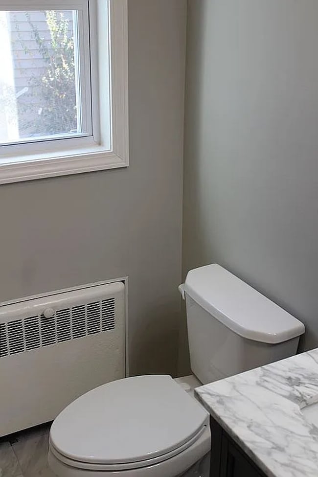 Building Photo - 35 Clark St