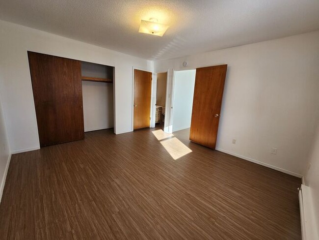 Building Photo - One-bedroom apartment located near Honey C...