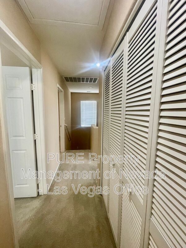 Building Photo - 126 Solidago Ave