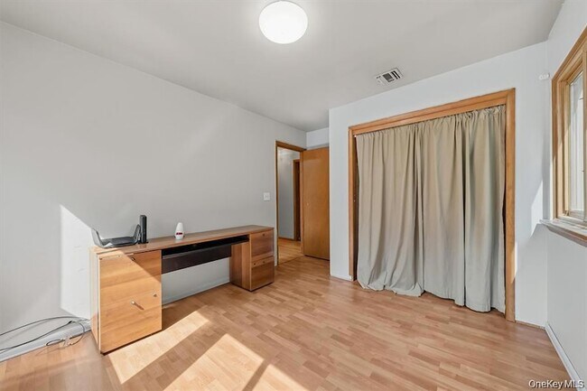 Building Photo - 383 NY-32