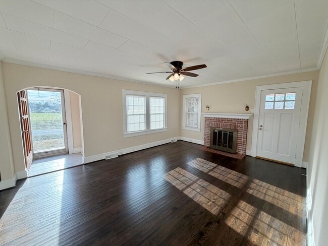 Building Photo - Statesville - HWY 90 - 3 BD/ 2 BA